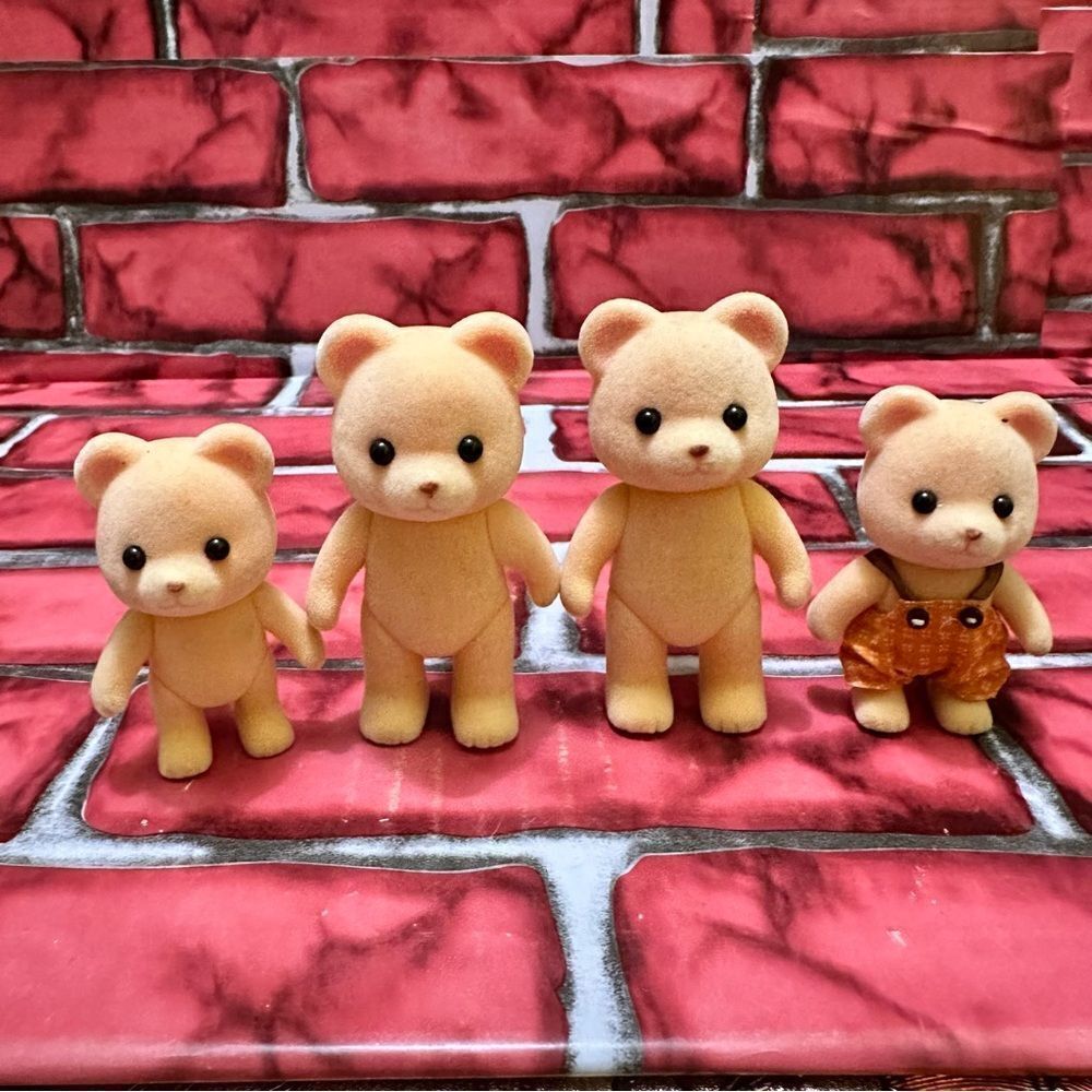 Calico Critters Sylvanian Families Polo Bears figures